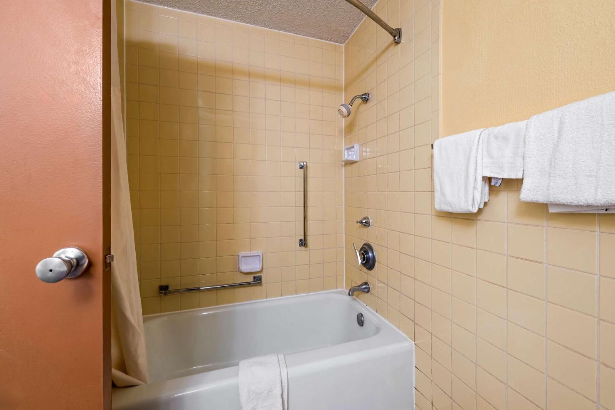 Rodeway Inn Monroe Eksteriør billede