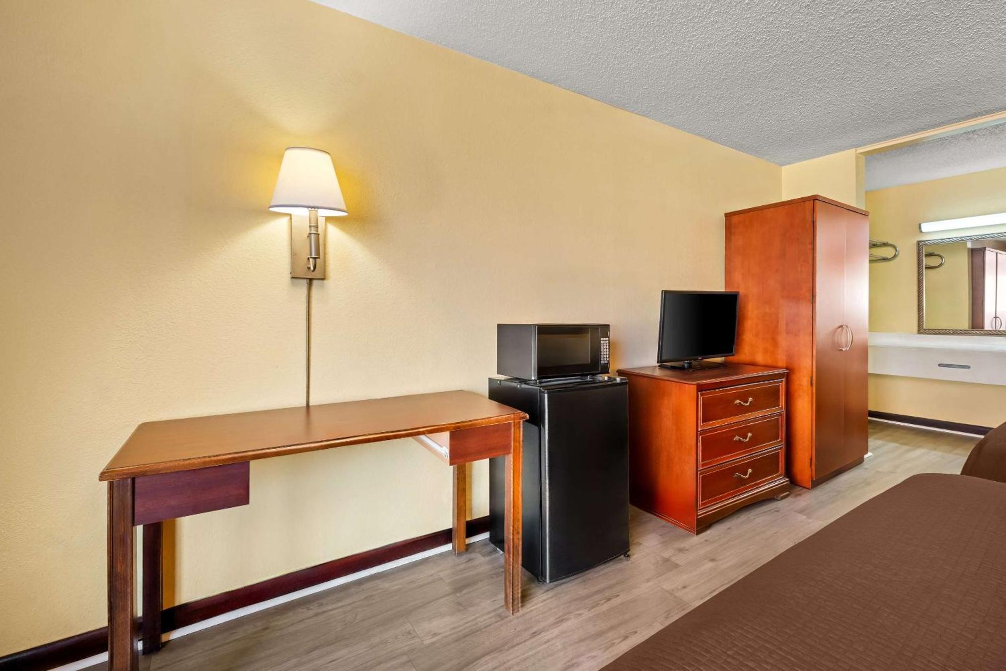 Rodeway Inn Monroe Eksteriør billede
